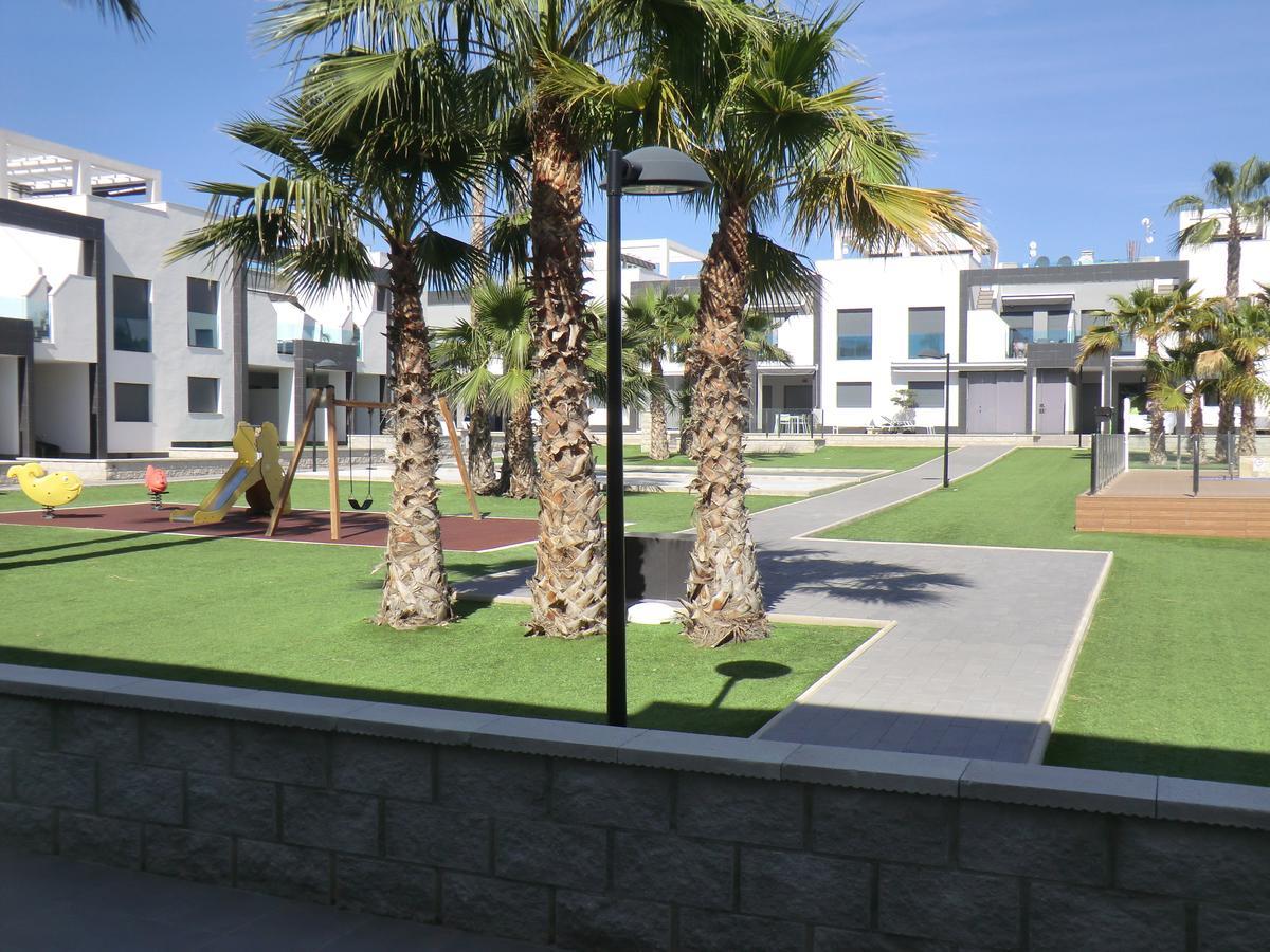 Casas Holiday - Oasis Beach Orihuela Exterior photo