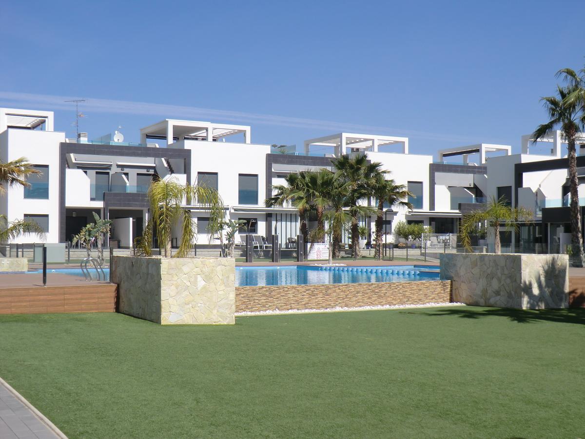 Casas Holiday - Oasis Beach Orihuela Exterior photo